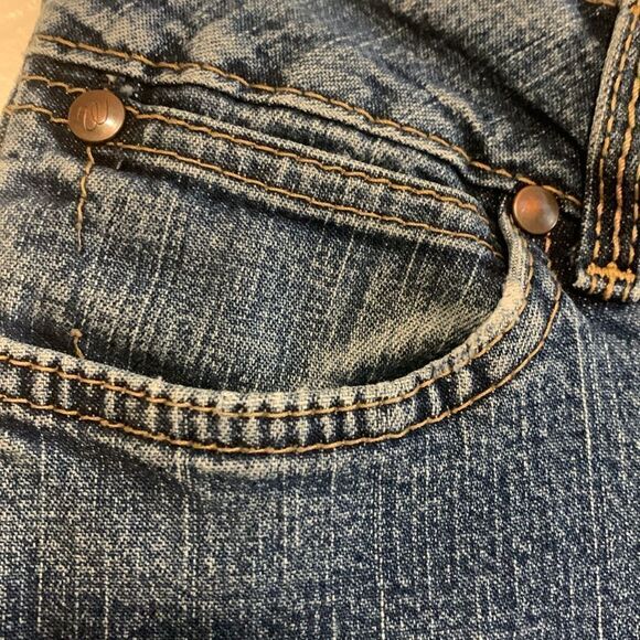 WRANGLER, premium patch, ladies size 9/10, 36 length, well loved - Picture 3 of 15
